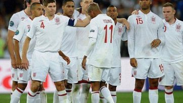 Сборная Англии потеряла двух игроков