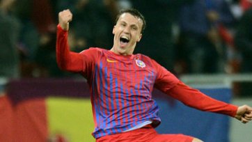 Защитник сборной Румынии выберет между Италией и Россией
