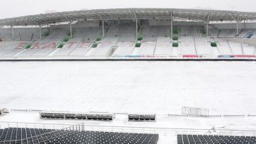 Снегопад может помешать проведению матча между «Уралом» и «Томью»