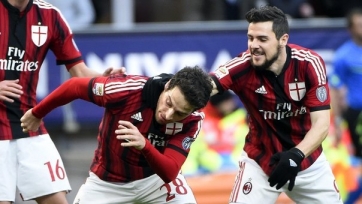 «Милан» продолжает борьбу за место в еврокубках