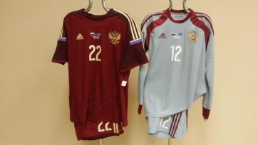 Россия против Казахстана сыграет в бордовых футболках