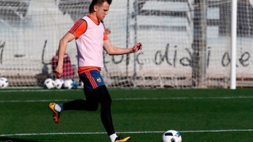 Денис Черышев провёл первую тренировку вместе с футболистами «Валенсии»