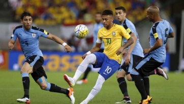 Бразилия потеряла очки в матче с Уругваем
