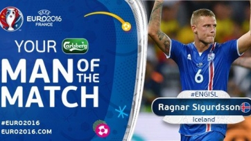 Рагнар Сигурдссон – лучший игрок матча между Исландией и Англией