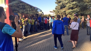 Фанаты тепло встретили футболистов «Ростова», вернувшихся домой