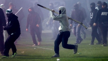 Греческие футбольные хулиганы подожгли дом главы судейского комитета