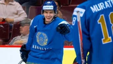 Хоккеист молодежной сборной Казахстана делит первое место в споре лучших бомбардиров МЧМ-2019