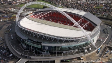 «Тоттенхэм» примет «Арсенал» на «Уэмбли». Открытие новой арены «шпор» вновь отложено
