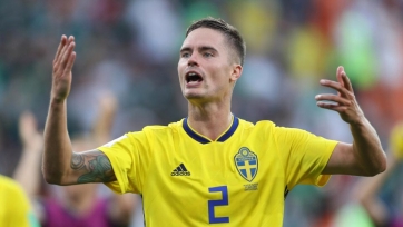 Защитник сборной Швеции получил травму в матче с Румынией