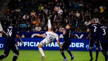 Ибрагимович забил красивый гол через себя в MLS. Видео