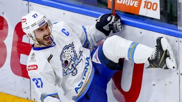 Капитан «Барыса» и хоккейной сборной Казахстана завершил карьеру