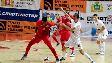 «Аят» провел стартовый матч на Кубке Урала