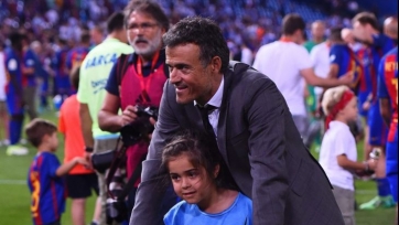 Игроки «Барселоны» почтили память умершей дочери Луиса Энрике. Видео
