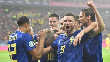 Швеция вышла на чемпионат Европы, Италия добыла девятую победу подряд