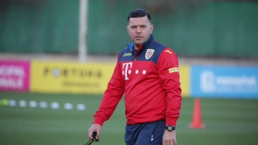 Сборная Румынии осталась без главного тренера