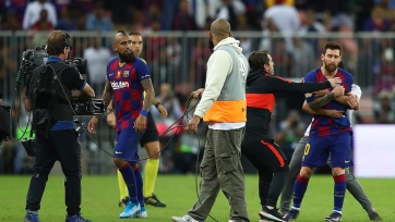 После матча «Барселона» - «Атлетико» по организации безопасности на Суперкубке Испании был нанесет сильный удар. Фото