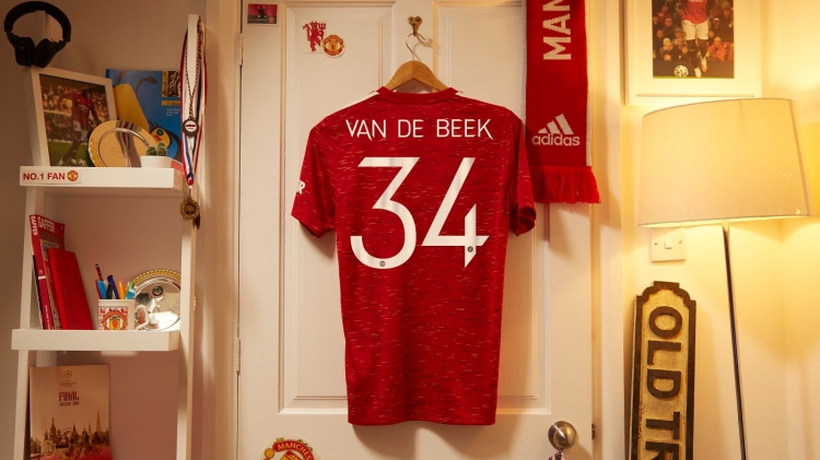 Донни ван де Бек – это только начало. Что дальше делать «Манчестер Юнайтед»?