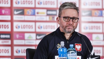 Уволен наставник сборной Польши 
