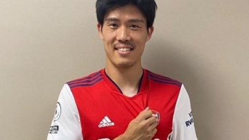 «Арсенал» купил японского защитника «Болоньи»