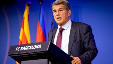 Президент «Барселоны» назвал причину отставки Кумана