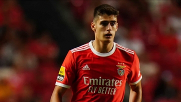 «Реал» и «Манчестер Юнайтед» интересуются 18-летним португальцем