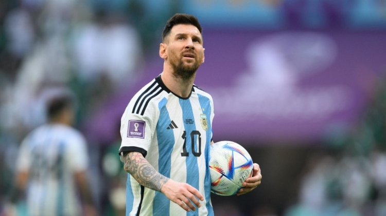 Месси прошел сквозь футбол. Путь аргентинца к восьмому «Золотому мячу»